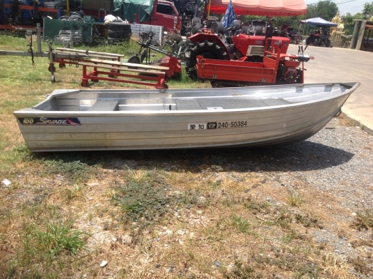 WWW.ByRin29.COM เรืออลูมิเนียมเปล่าท้องวี SAVAGE100 ปี99 ยาว3.4 เมตร กว้าง 1.4 เมตร สภาพเดิมๆจากญี่ปุ่น นำเข้าจากประเทศญี่ปุ่น