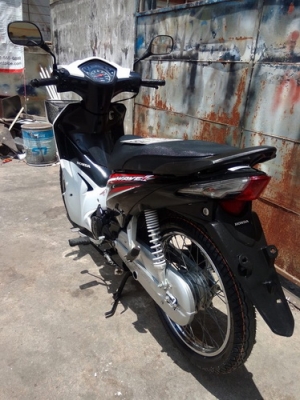 Wave110 i F1 ตัวใหม่ล่าสุด รถปี57 สี ขาว-ดำ สวยๆราคาถูกๆครับ