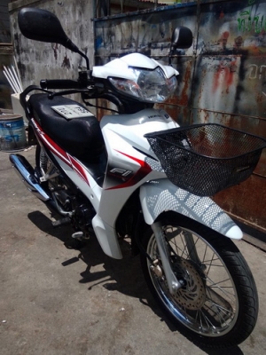 Wave110 i F1 ตัวใหม่ล่าสุด รถปี57 สี ขาว-ดำ สวยๆราคาถูกๆครับ