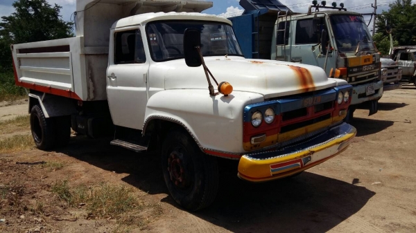 รถหัวยาว isuzu หกล้อดั้ม เครื่องเดิม เฟื้องท้าย isuzu  จั้มโบ้ พวงมาลัยเพาเวอร์ ทะเบียน ม.79 เอกสารพร้อมโอน