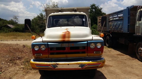 รถหัวยาว isuzu หกล้อดั้ม เครื่องเดิม เฟื้องท้าย isuzu  จั้มโบ้ พวงมาลัยเพาเวอร์ ทะเบียน ม.79 เอกสารพร้อมโอน