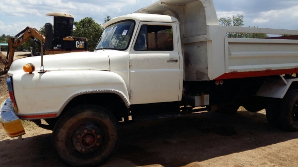 รถหัวยาว isuzu หกล้อดั้ม เครื่องเดิม เฟื้องท้าย isuzu  จั้มโบ้ พวงมาลัยเพาเวอร์ ทะเบียน ม.79 เอกสารพร้อมโอน