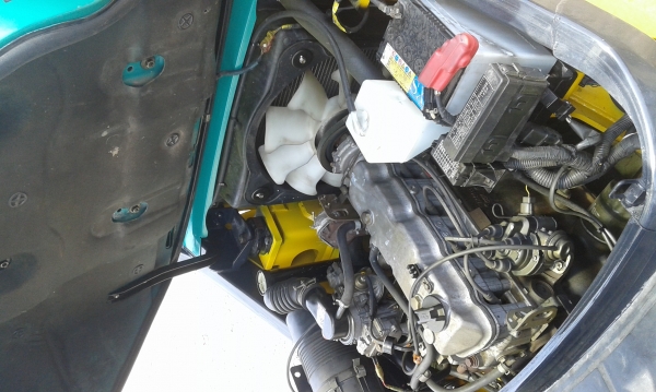 ขายด่วนรถยก KOMATSU FG15-20 (รุ่นล่าสุดๆ)เครื่องยนต์เบนซิน ขนาด 1.5 ตัน เสาสูง 3 เมตร เกียร์ครัท สภาพรถสวยมาก