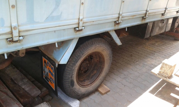 6 ล้อ อีซูซุ 110 แรง 4.30 เมตร ปี 2536