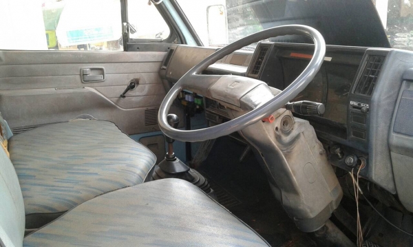 6 ล้อ อีซูซุ 110 แรง 4.30 เมตร ปี 2536