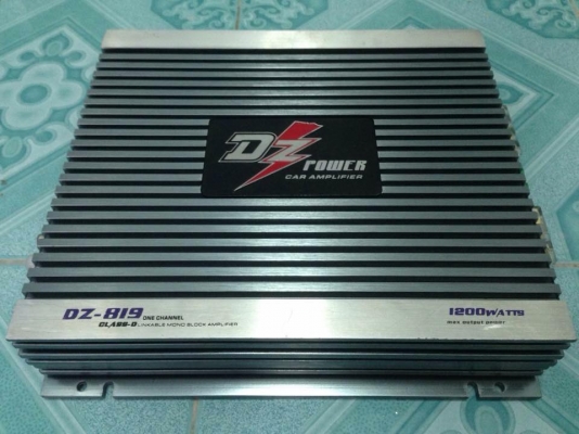 แอมป์คลาสดี DZ-819 1200w มือสองสภาพดี ใช้งานปกติเดิมๆไม่เคยแกะฝา ขับซับ10&quot;หล่อ12&quot;ปั้มได้ ขาย 2250 บาท