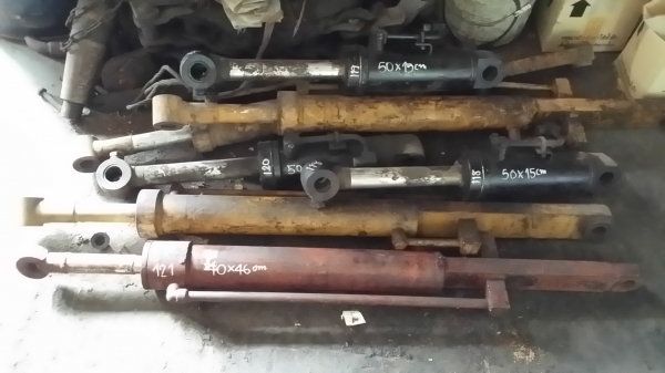 กระบอกไฮโดรลิคไซส์เล็ก นำเข้าจากญี่ปุ่น กระบอกไฮโดรลิคไซส์เล็ก นำเข้าจากญี่ปุ่น