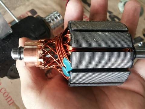 ปั้มน้ำใช้แบต12v.ใช้สูบน้ำได้ น้ำมันได้ เร็วแรง