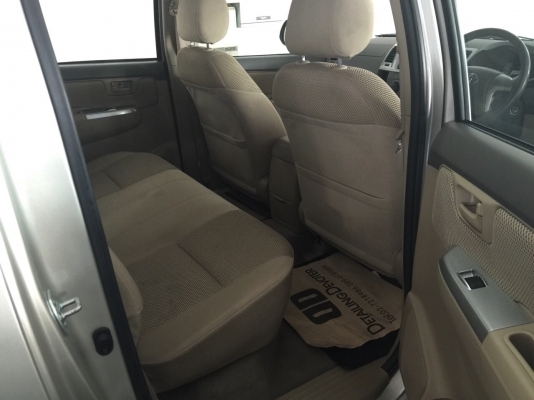 Toyota Vigo 2.5E prerunner 4 ประตู ปี 2012