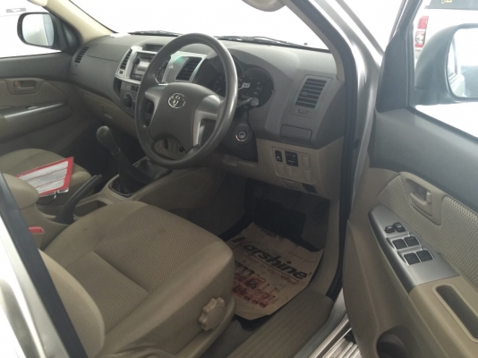 Toyota Vigo 2.5E prerunner 4 ประตู ปี 2012