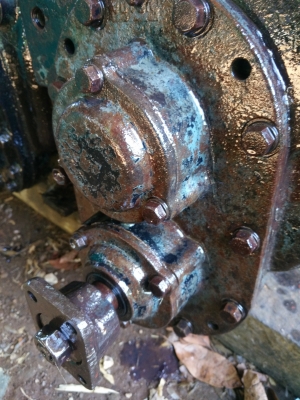 ขายปั๊มเฟือง 3 นิ้ว 2 ตัว เก่าเก็บ ขายปั๊มเฟือง 3 นิ้ว 2 ตัว เก่าเก็บ