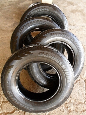 ยางรถกระบะป้ายแดงขอบ15 บริดสโตน195-R15ลงพื้นปี14 (4เส้น 4,600บ)