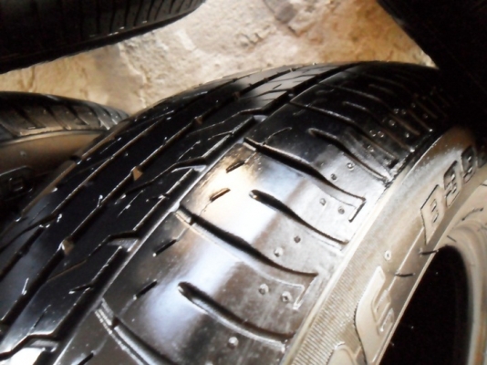 ยางขอบ15 บริดสโตน195-65-R15ลงพื้นปลายปี13(4เส้น 3,200บ) ยางขอบ15 บริดสโตน195-65-R15ลงพื้นปลายปี13(4เส้น 3,200บ)