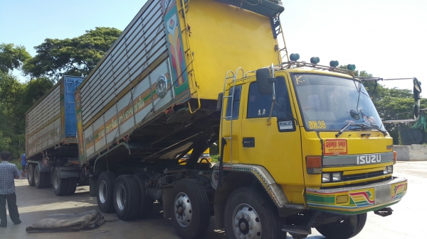 ขายรถพ่วง 24 ล้อ แม่-ลูก กระบะเนียมคอกเกษตรดั้ม ISUZU 240 วางเครื่อง.P11C-320 เกียร์ฟูเลอร์ รถใช้งาน ราคา 1200000 สนใจรีบจองด่วน