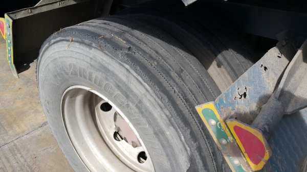 ขายรถพ่วง 24 ล้อ แม่-ลูก กระบะเนียมคอกเกษตรดั้ม ISUZU 240 วางเครื่อง.P11C-320 เกียร์ฟูเลอร์ รถใช้งาน ราคา 1200000 สนใจรีบจองด่วน