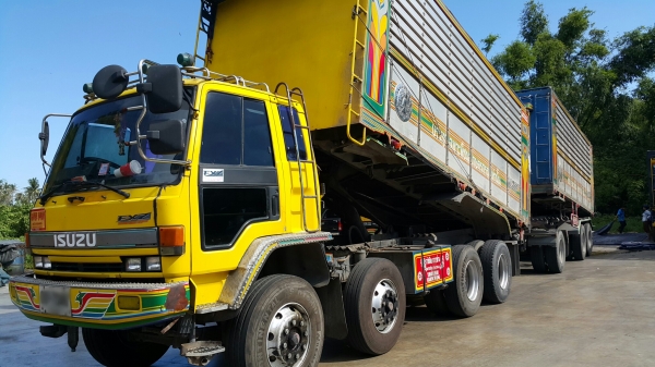 ขายรถพ่วง 24 ล้อ แม่-ลูก กระบะเนียมคอกเกษตรดั้ม ISUZU 240 วางเครื่อง.P11C-320 เกียร์ฟูเลอร์ รถใช้งาน ราคา 1200000 สนใจรีบจองด่วน