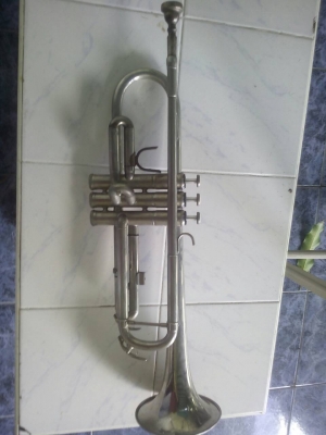 ขายทรัมเป็ต Emperor 2700 บาท