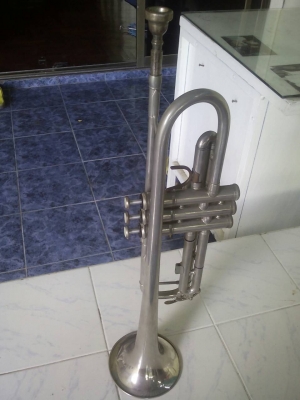 ขายทรัมเป็ต Emperor 2700 บาท