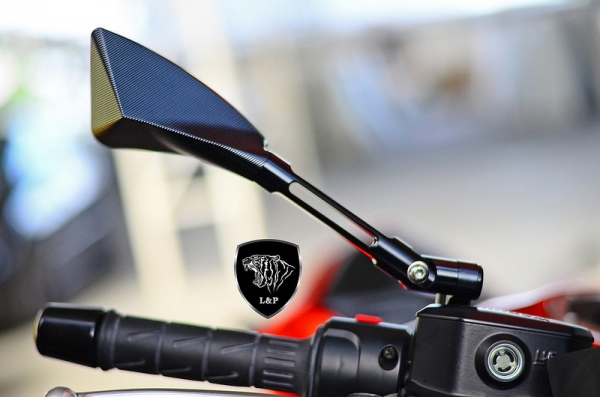 ของเข้า กระจกปลายแฮนด์ L&amp;P ท่อ Z800 เคฟราแท้ ทรง AKRAPOVIC 8500 ทั้งชุดพร้อมคอ กระจกทรง ZRM 900ของเข้า กระจกปลายแฮนด์ L&amp;P ท่อ Z800 เคฟราแท้ ทรง AKRAPOVIC 8500 ทั้งชุดพร้อมคอ กระจกทรง ZRM 900