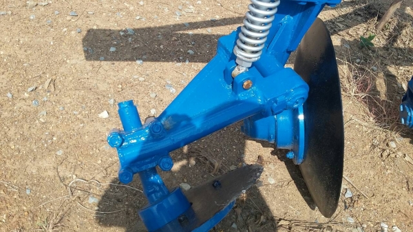 ขายผานบุกเบิกตราช้างรุ้นใหม่