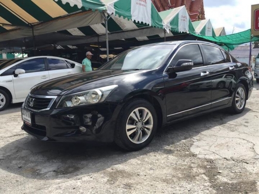 HONDA ACCORD ปี08 สีดำเกียAT