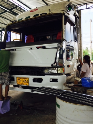 ซ่อมหัวรถ ตัวถังรถ ซ่อมสี อาบน้ำ เร็วทันใจ ซ่อมหัวรถ ตัวถังรถ ซ่อมสี อาบน้ำ เร็วทันใจ