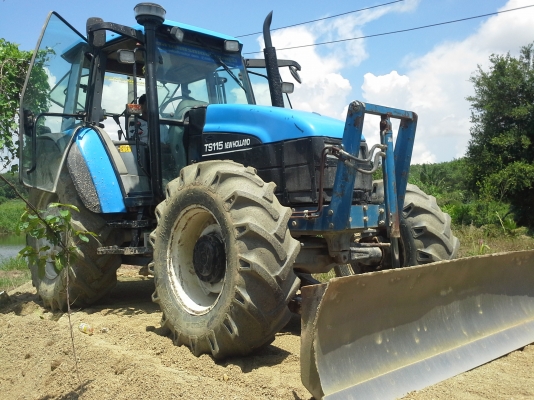 รถบ้าน นิวฮอลแลนด์ ขนาด 115 แรงม้า ตู้แอร์ พร้อมเครื่องเสียง เงินสด 850,000 บาท รถบ้าน นิวฮอลแลนด์ ขนาด 115 แรงม้า ตู้แอร์ พร้อมเครื่องเสียง เงินสด 850,000 บาท