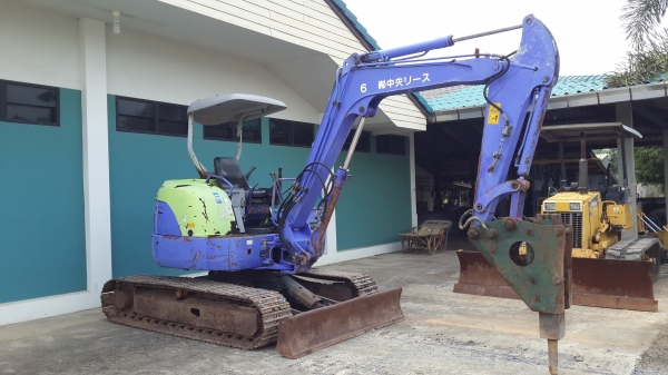 AIRMAN 40 รถเก่านอกพร้อมหัวกระแทกใช้งานได้ดี AIRMAN 40 รถเก่านอกพร้อมหัวกระแทกใช้งานได้ดี