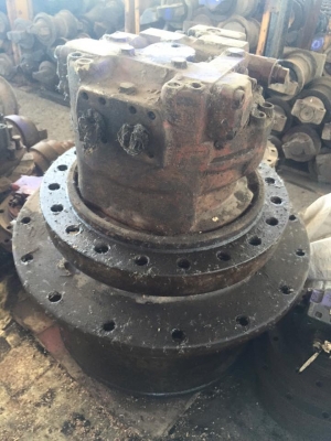 ตัวเดินพร้อมมอเตอร์ cat 330 เก่านอก ตัวเดินพร้อมมอเตอร์ cat 330 เก่านอก