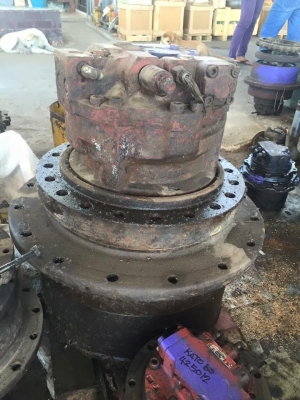 ตัวเดินพร้อมมอเตอร์ cat 330 เก่านอก ตัวเดินพร้อมมอเตอร์ cat 330 เก่านอก