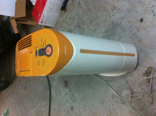 เครื่องฟอกและปรับปรุงคุณภาพอากาศ National  มีระบบใช้การแตกตัวของน้ำโดยไม่ผ่านความร้อนช่วยฟอกอากาศและเพิ่มความชุ่มชื่นในอากาศ