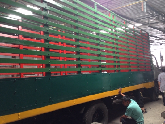 ขายรถ 6 ล้อ ฮีโน่ รุ่น FF 3 H เครื่อง 195 แรง กระบะไม้ ยาว 7 เมตร