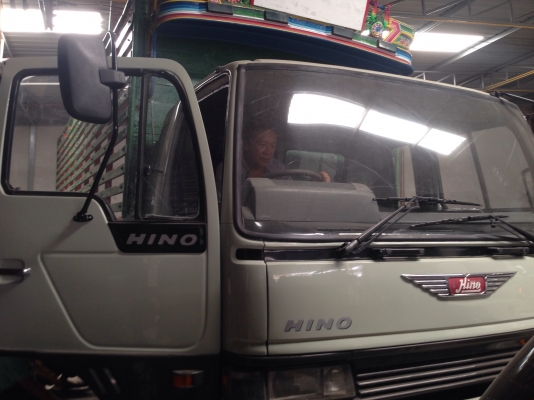 ขายรถ 6 ล้อ ฮีโน่ รุ่น FF 3 H เครื่อง 195 แรง กระบะไม้ ยาว 7 เมตร