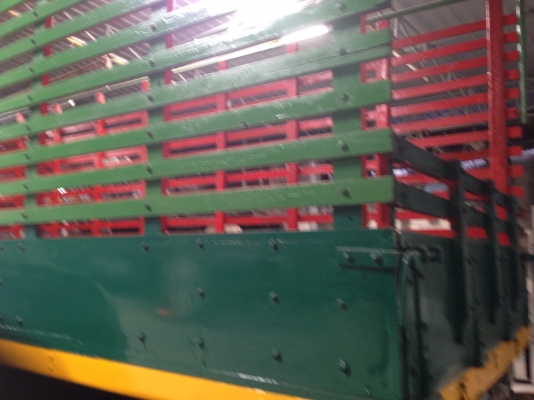 ขายรถ 6 ล้อ ฮีโน่ รุ่น FF 3 H เครื่อง 195 แรง กระบะไม้ ยาว 7 เมตร