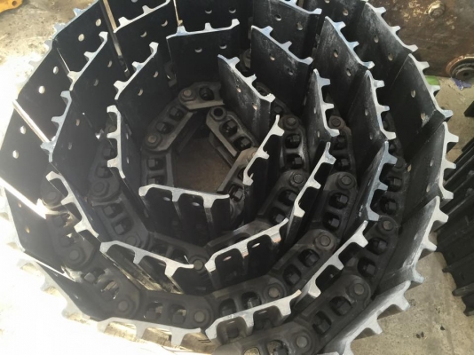 โซ่เปล่า+ใบ ใหม่เกาหลี KOMATSU PC60-6 ,60-7 พร้อมส่ง โซ่เปล่า+ใบ ใหม่เกาหลี KOMATSU PC60-6 ,60-7 พร้อมส่ง