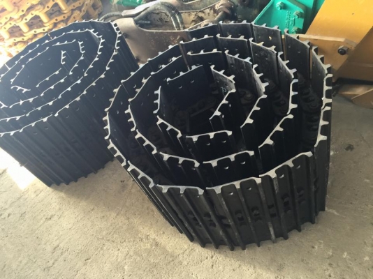 โซ่เปล่า+ใบ ใหม่เกาหลี KOMATSU PC60-6 ,60-7 พร้อมส่ง โซ่เปล่า+ใบ ใหม่เกาหลี KOMATSU PC60-6 ,60-7 พร้อมส่ง