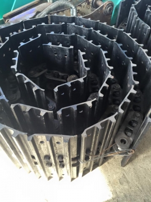 โซ่เปล่า+ใบ ใหม่เกาหลี KOMATSU PC60-6 ,60-7 พร้อมส่ง โซ่เปล่า+ใบ ใหม่เกาหลี KOMATSU PC60-6 ,60-7 พร้อมส่ง