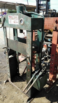 แท่นอัดไฮดรอลิค TOYO 30 ตัน พร้อมใช้งานครับ