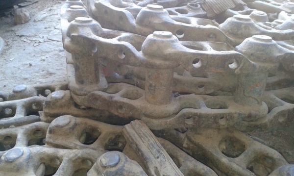 ขายโซ่ แบ็คโฮ Kobelco120 รุ่น 2,3 ใส่ได้ มี 43 ข้อ บูชแน่นทุกข้อรับประกัน ขายโซ่ แบ็คโฮ Kobelco120 รุ่น 2,3 ใส่ได้ มี 43 ข้อ บูชแน่นทุกข้อรับประกัน