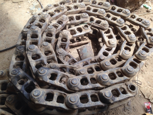 ขายโซ่ แบ็คโฮ Kobelco120 รุ่น 2,3 ใส่ได้ มี 43 ข้อ บูชแน่นทุกข้อรับประกัน ขายโซ่ แบ็คโฮ Kobelco120 รุ่น 2,3 ใส่ได้ มี 43 ข้อ บูชแน่นทุกข้อรับประกัน