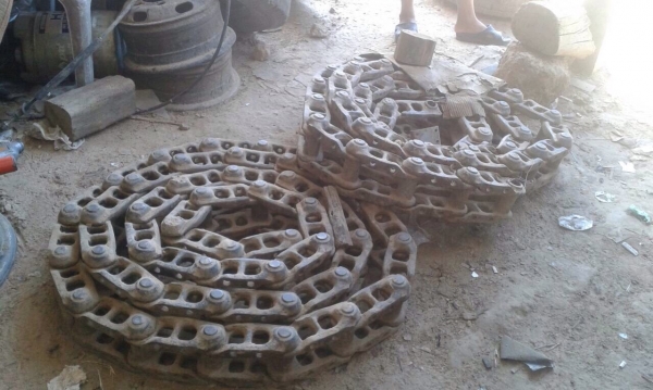 ขายโซ่ แบ็คโฮ Kobelco120 รุ่น 2,3 ใส่ได้ มี 43 ข้อ บูชแน่นทุกข้อรับประกัน