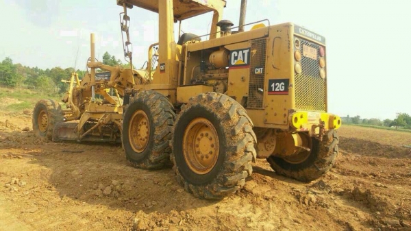 ขายรถเกรด cat รุ่น 12 G เอกสารพร้อมสภาพเต็ม อยู่โคราช ราคา 1,600,000โทร 087-9666599 คุณหนาม