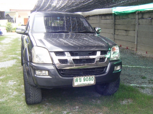dmax แค็ป 3.0 4wd ปี2005 สีดำ รถมือแรกไม่เคยชน