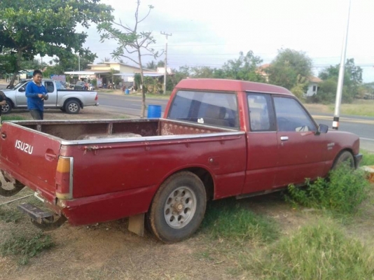 ขายกระบะ อีซูซุ kb2.5สภาพพร้อมใช้งานเดิม เอกสารเล่มทะบียนพร้อมโอน