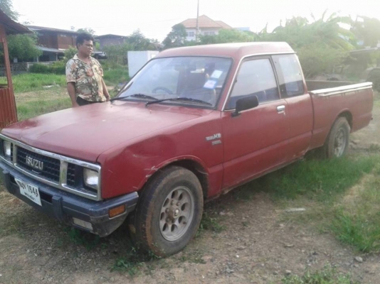 ขายกระบะ อีซูซุ kb2.5สภาพพร้อมใช้งานเดิม เอกสารเล่มทะบียนพร้อมโอน