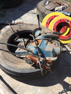 ขายปั้มแดงฟอร์ด6600+ปั้มขาว+คอนโทนใบมีด ถูกๆ