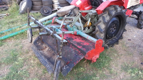 ขาย แทร็คเตอร์ YANMAR YMG 2000 D 4WD 20HP จากประเทศญี่ปุ่น ดังรูป 85,000 บ. ขาย แทร็คเตอร์ YANMAR YMG 2000 D 4WD 20HP จากประเทศญี่ปุ่น ดังรูป 85,000 บ.