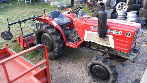 ขาย แทร็คเตอร์ YANMAR YMG 2000 D 4WD 20HP จากประเทศญี่ปุ่น ดังรูป 85,000 บ. ขาย แทร็คเตอร์ YANMAR YMG 2000 D 4WD 20HP จากประเทศญี่ปุ่น ดังรูป 85,000 บ.
