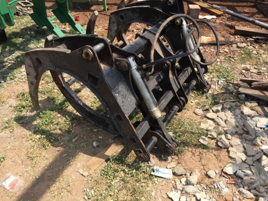 ขายมือคีบcx สวยๆพร้อมกระไฮดรอลิค พร้อมใช้งานไม่มีรอบดาม