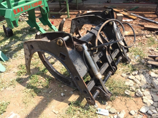 ขายมือคีบcx สวยๆพร้อมกระไฮดรอลิค พร้อมใช้งานไม่มีรอบดาม